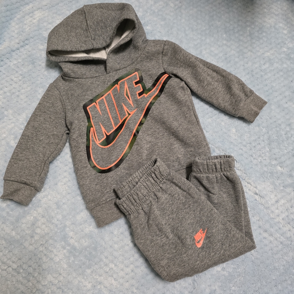 Nike Baby Boy/Girl Fleece Hoodie & Pants